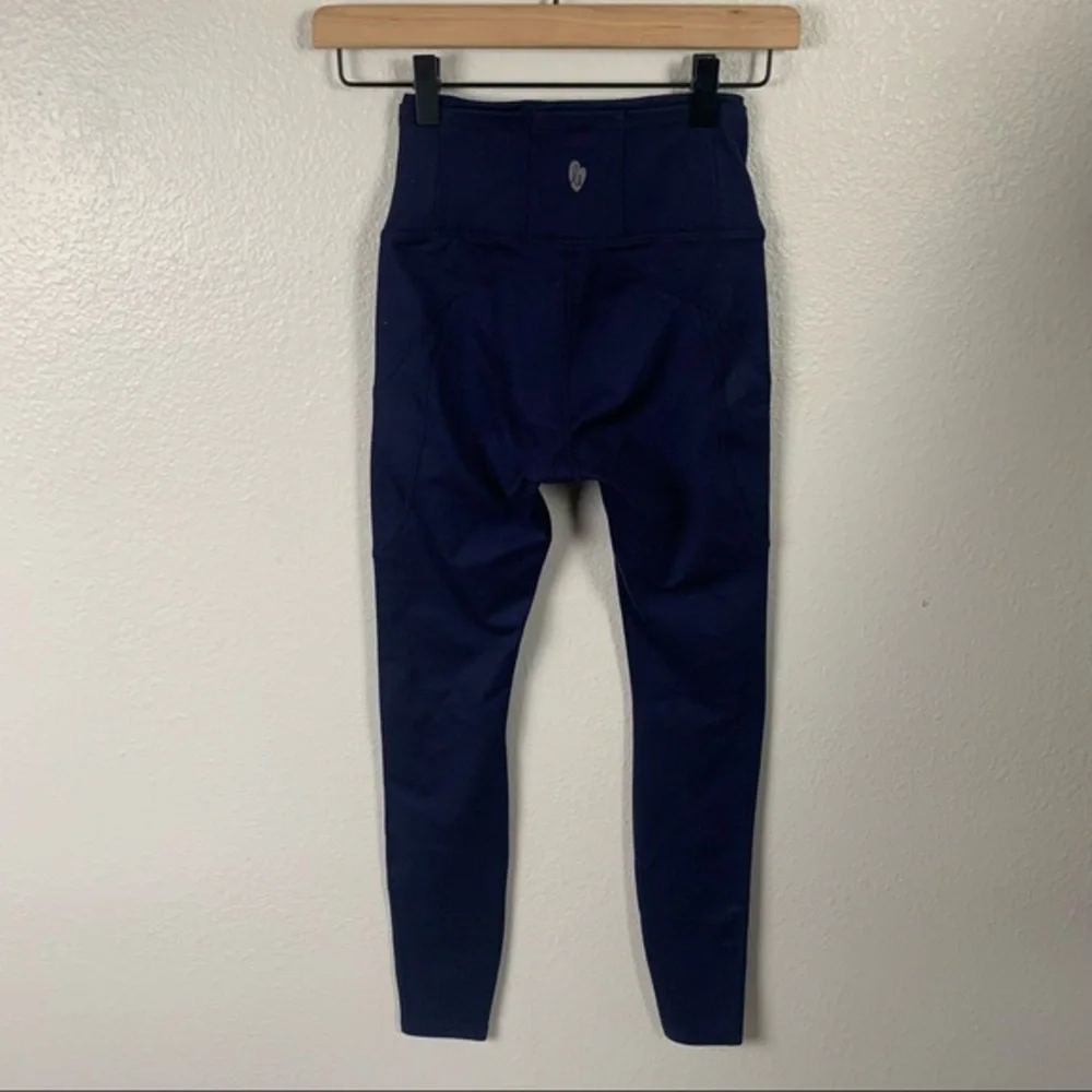 Ellie athletic navy
